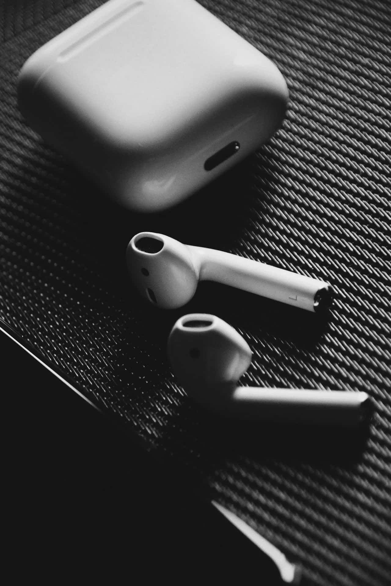 Wireless Bluetooth Airbuds with Noise Cancellation