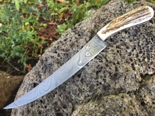 Elegant Handmade Damascus Steel Fillet Knife with Leather Sh...